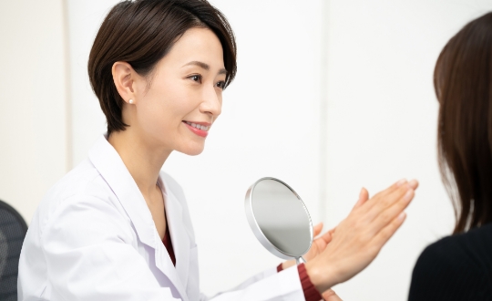 ニードル・薬剤・熱(RF)の三つの効果が同時に加わる総合美肌治療